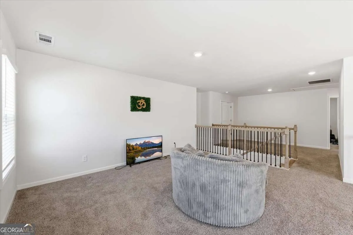 880 Garnet Dr — photo 15 of 57