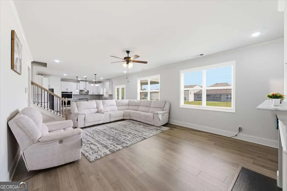 880 Garnet Dr — photo 2 of 57