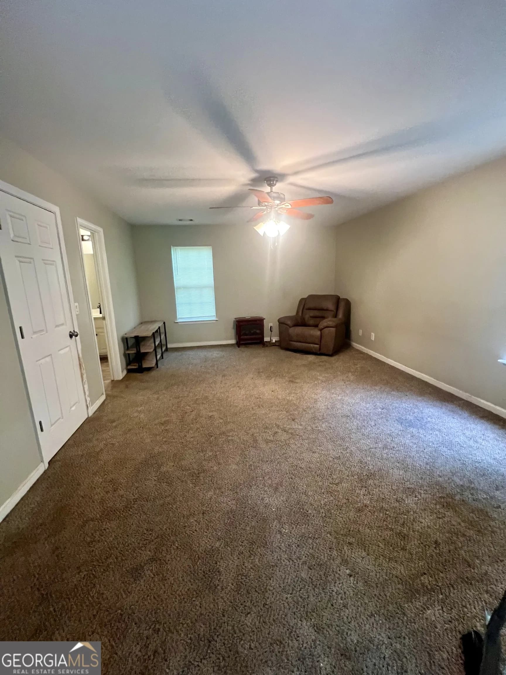 4745 Liberty Rd — photo 4 of 14