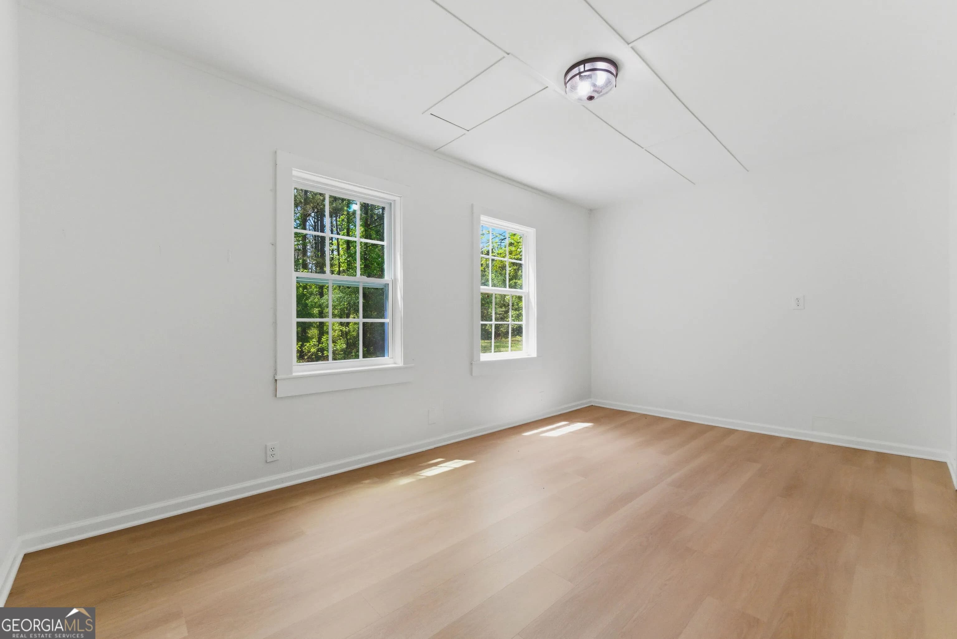 565 Ray Cole Rd — photo 5 of 26