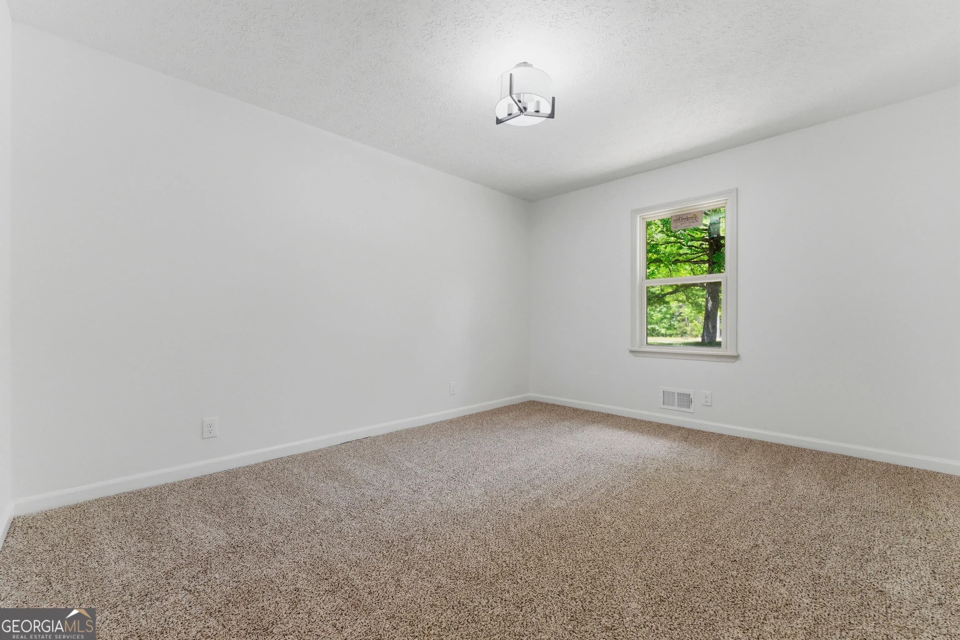 565 Ray Cole Rd — photo 9 of 26