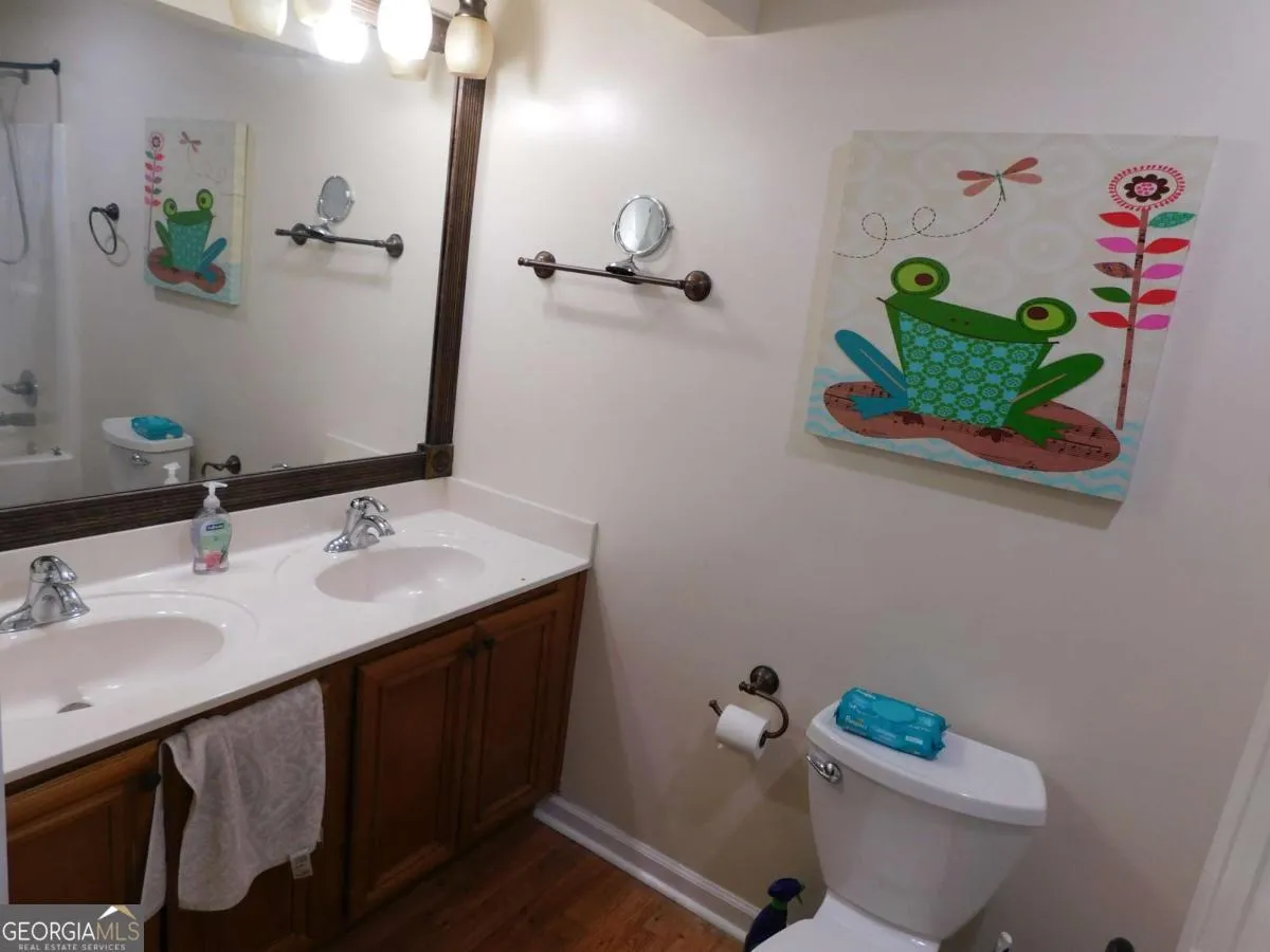 8805 Willow Creek Ct — photo 10 of 26
