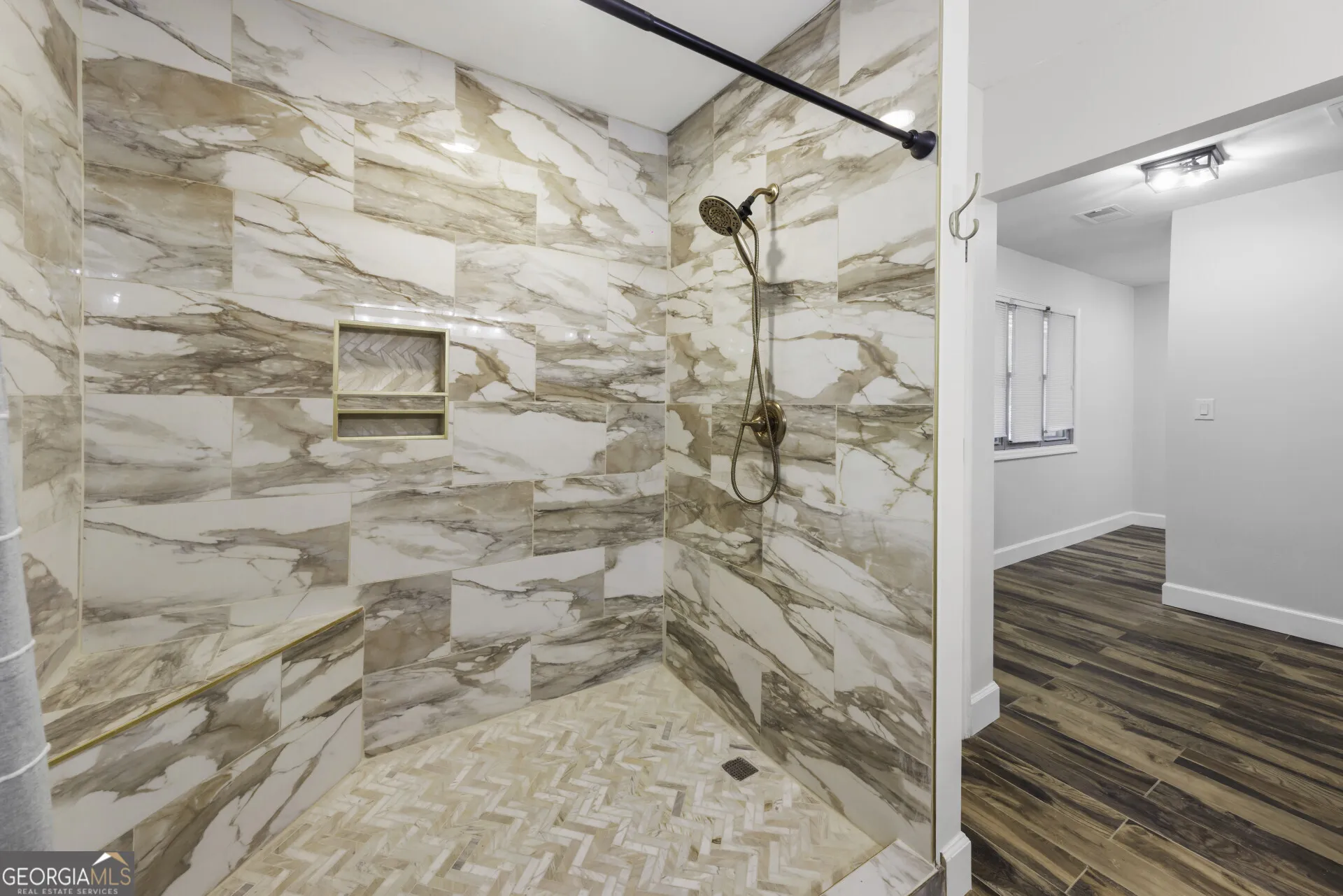 3108 Chapel Hill Rd — photo 4 of 48