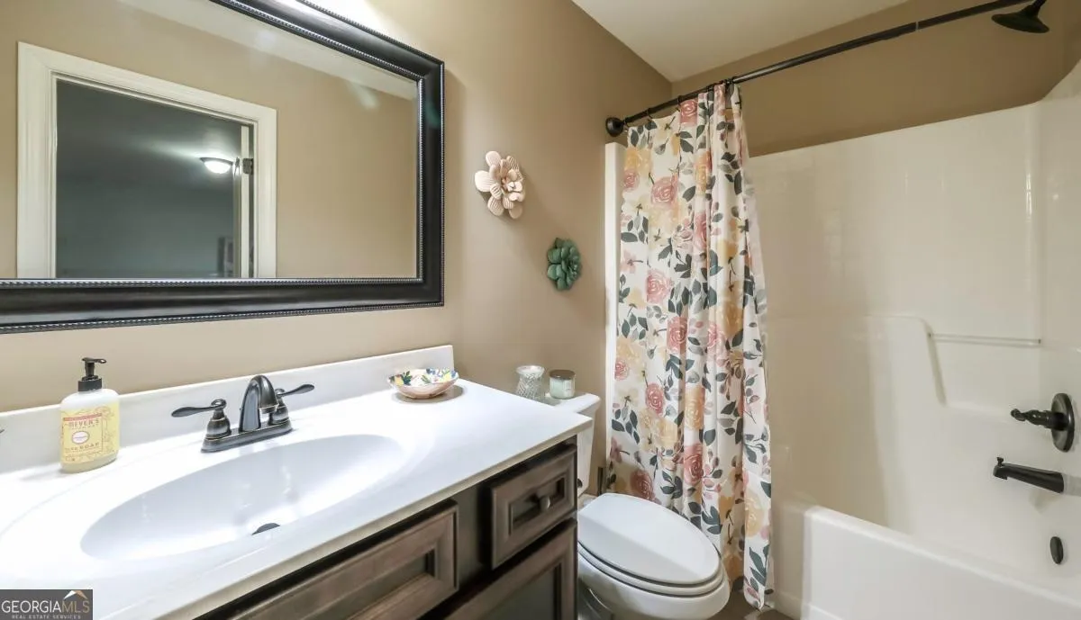 824 Vicki Cir — photo 21 of 45