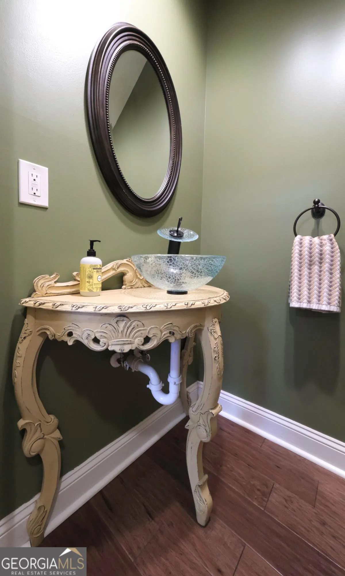 824 Vicki Cir — photo 19 of 45