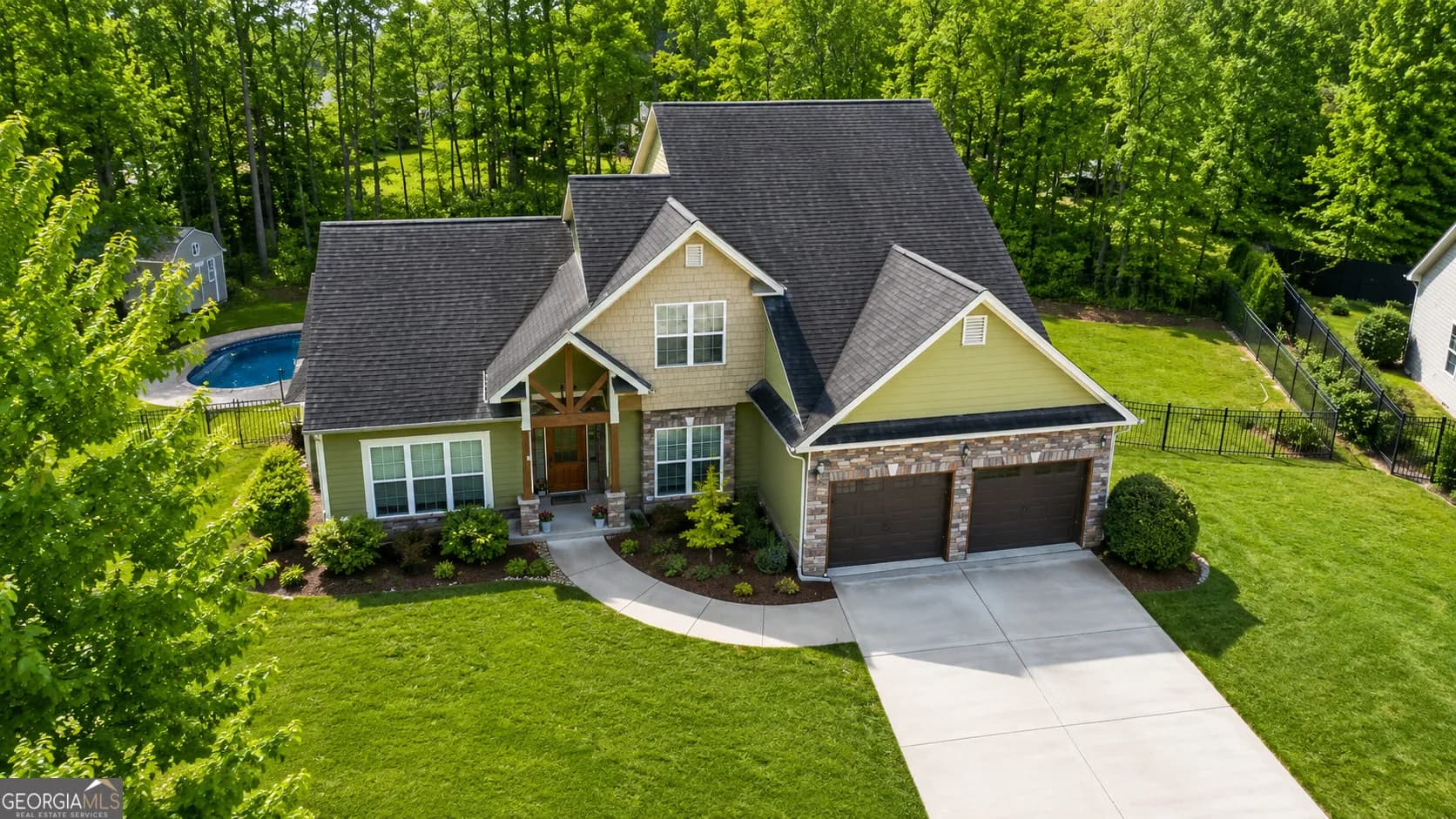824 Vicki Cir — photo 13 of 45