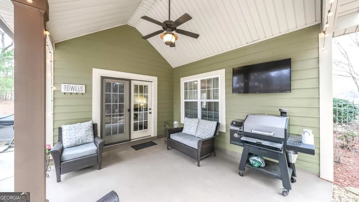 824 Vicki Cir — photo 35 of 45