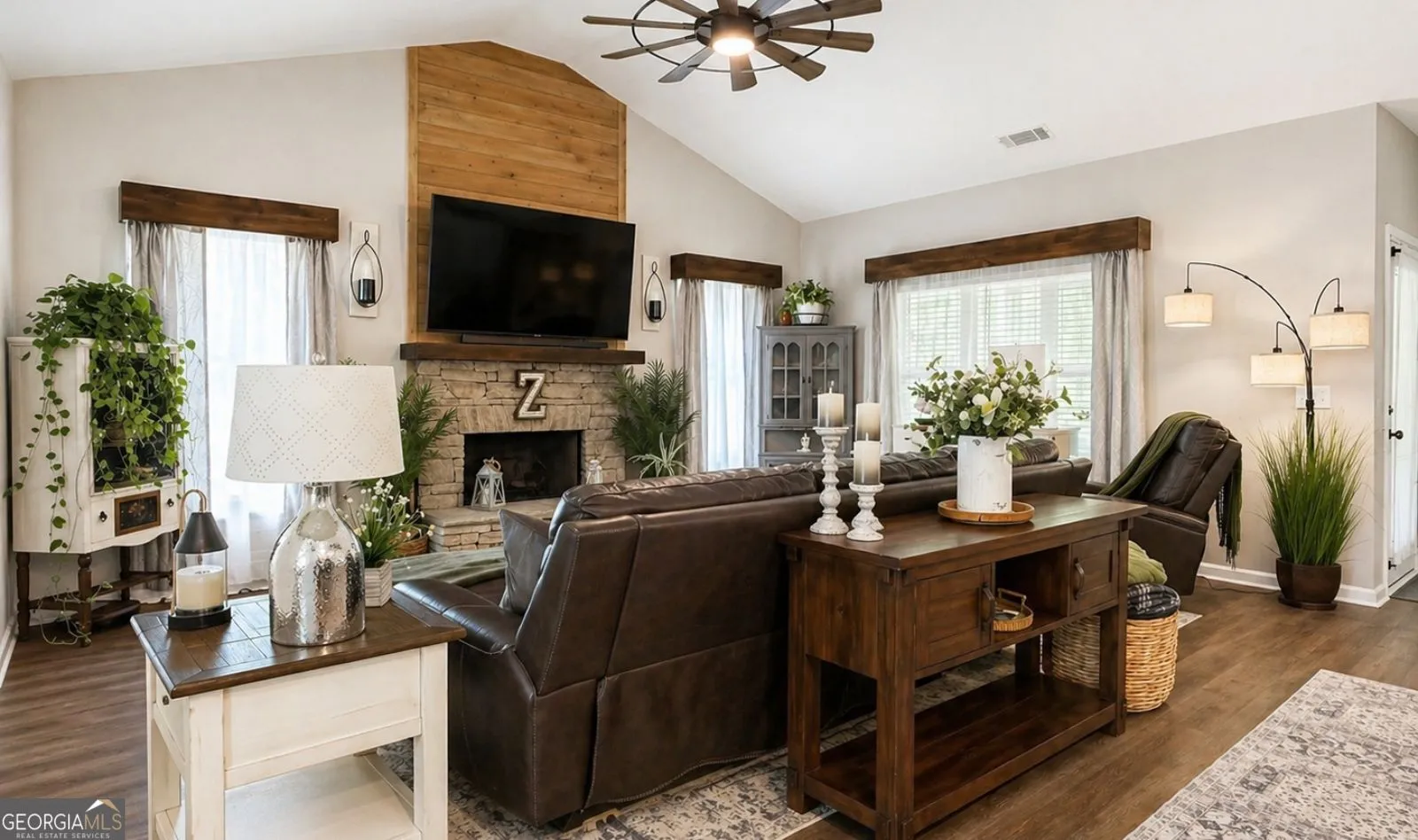 413 Adler Pt — photo 13 of 35