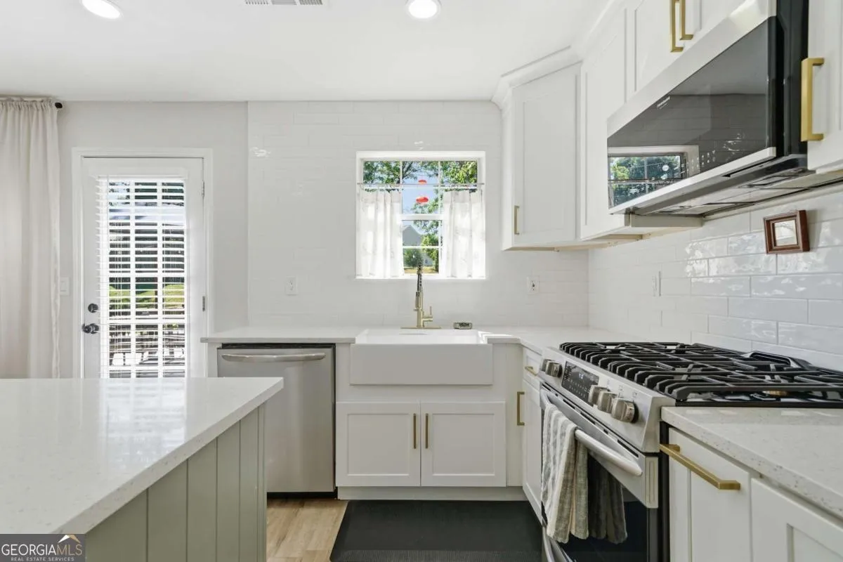 4357 Green Manor Way — photo 3 of 33