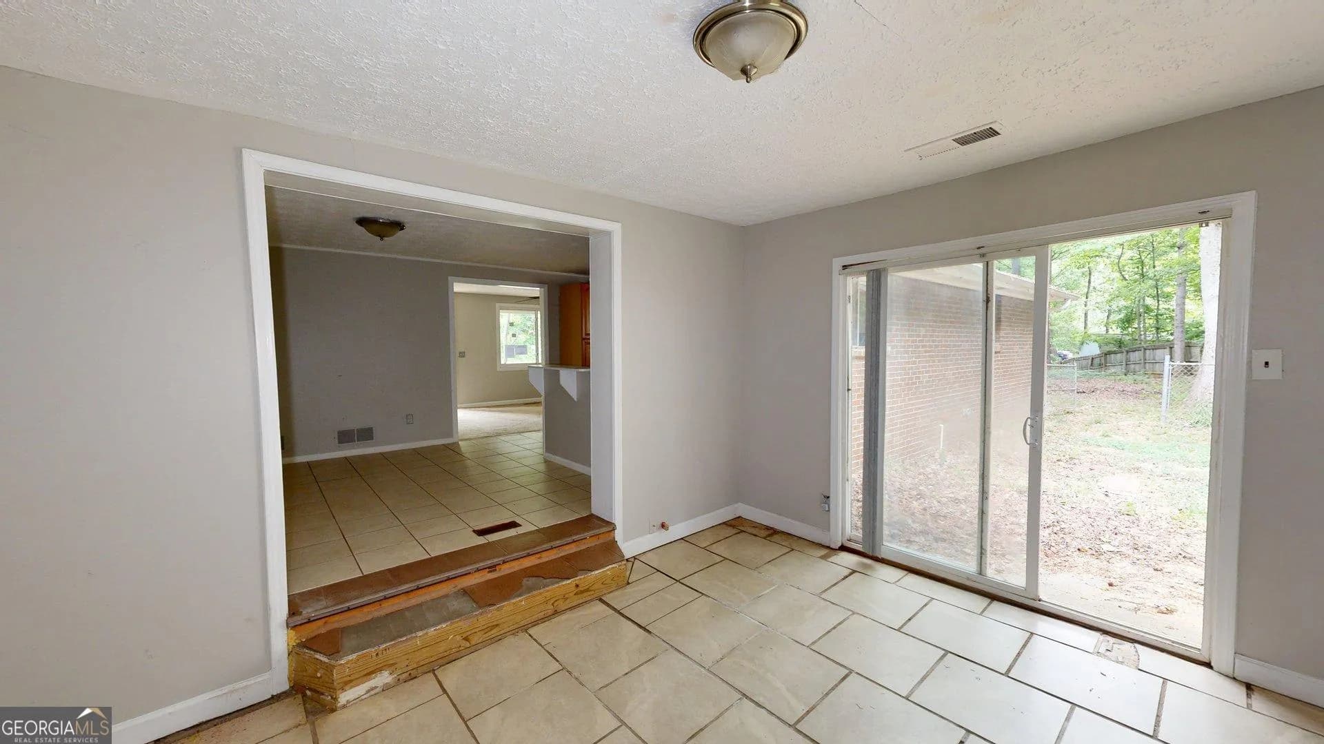 6198 Rocky Creek Dr — photo 5 of 33