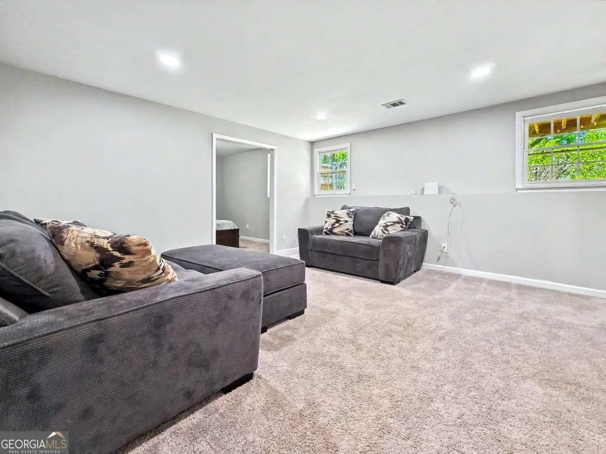 74 Crestview Ln — photo 16 of 35
