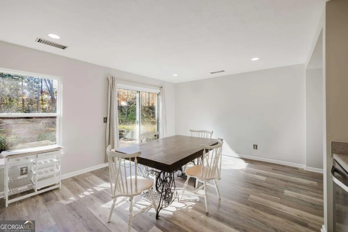 430 Autumn Creek Dr — photo 11 of 39