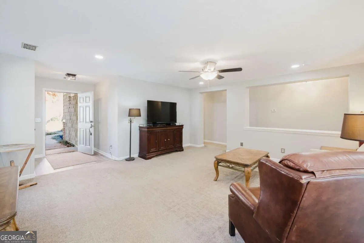 430 Autumn Creek Dr — photo 3 of 39