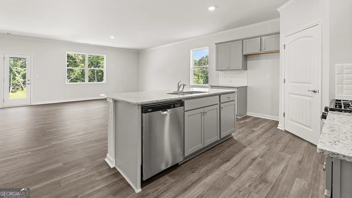 44 Oakleigh Psge — photo 13 of 27