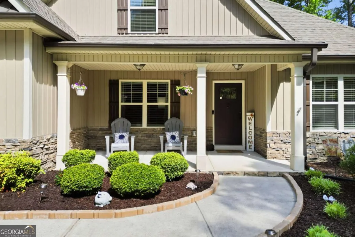 7202 Tara Dr — photo 2 of 64