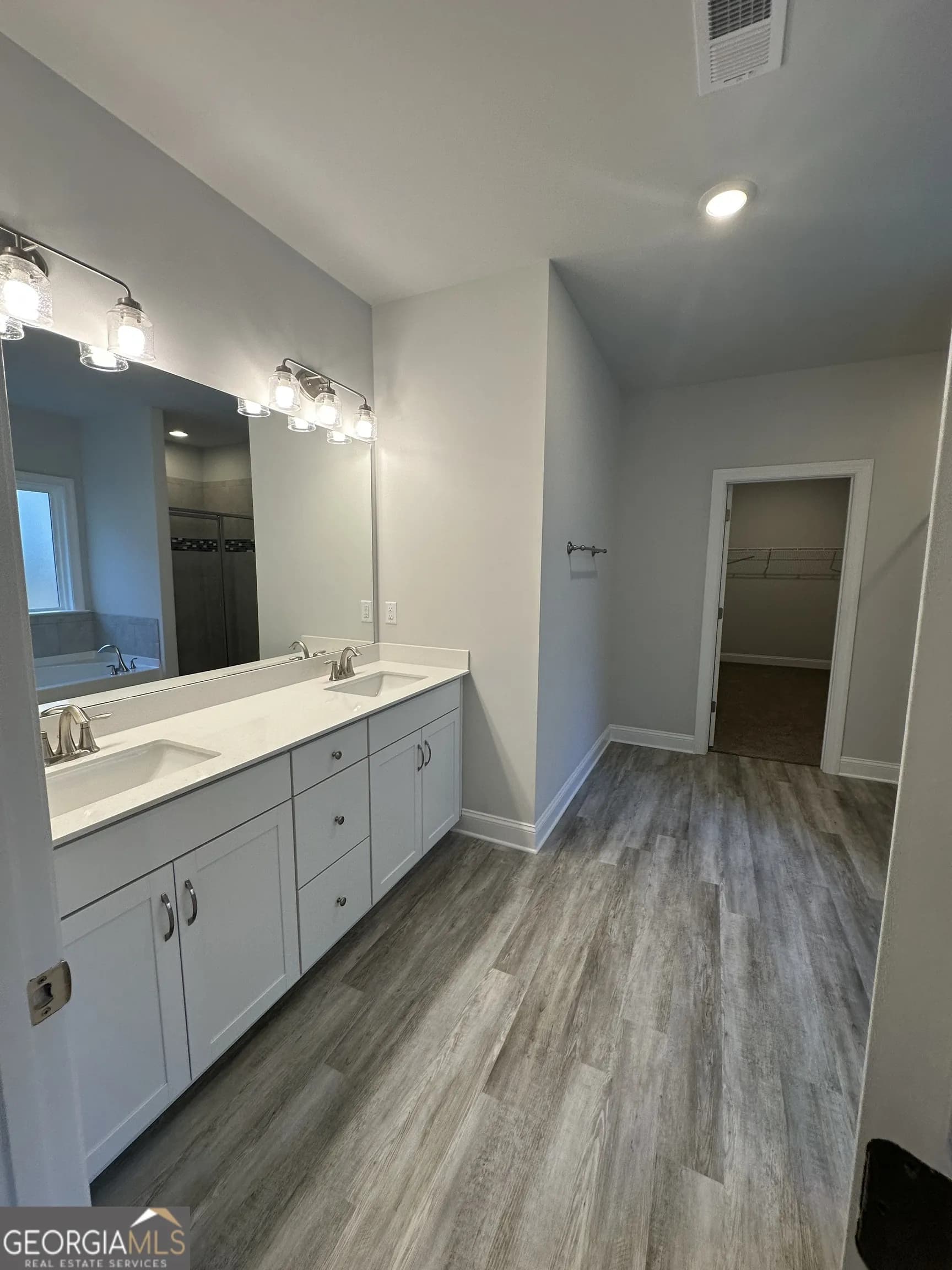 3020 Fairway Dr — photo 20 of 33
