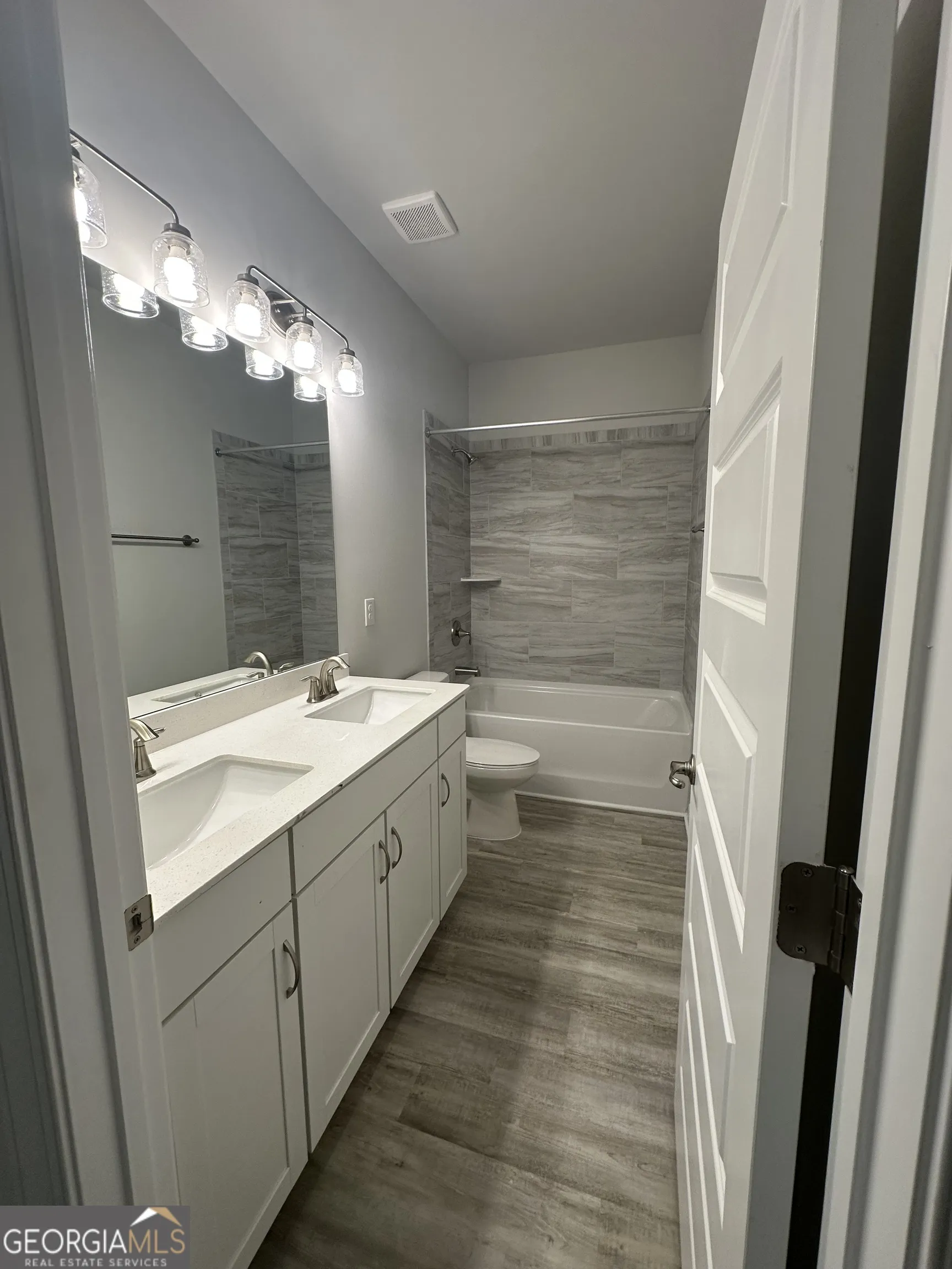 3020 Fairway Dr — photo 18 of 33