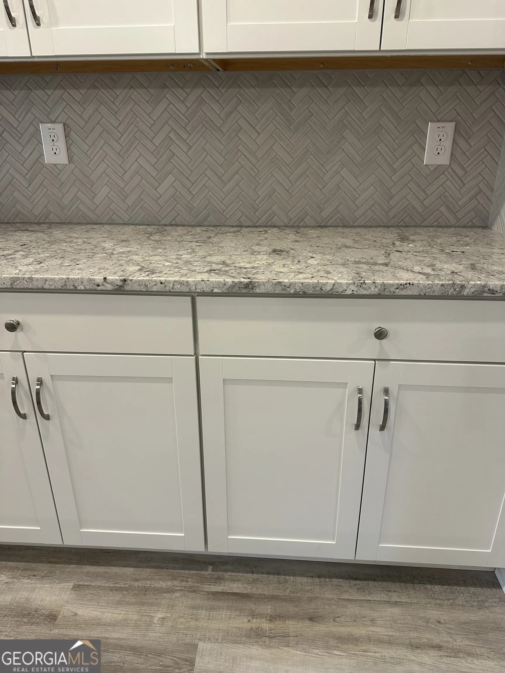 3020 Fairway Dr — photo 4 of 33