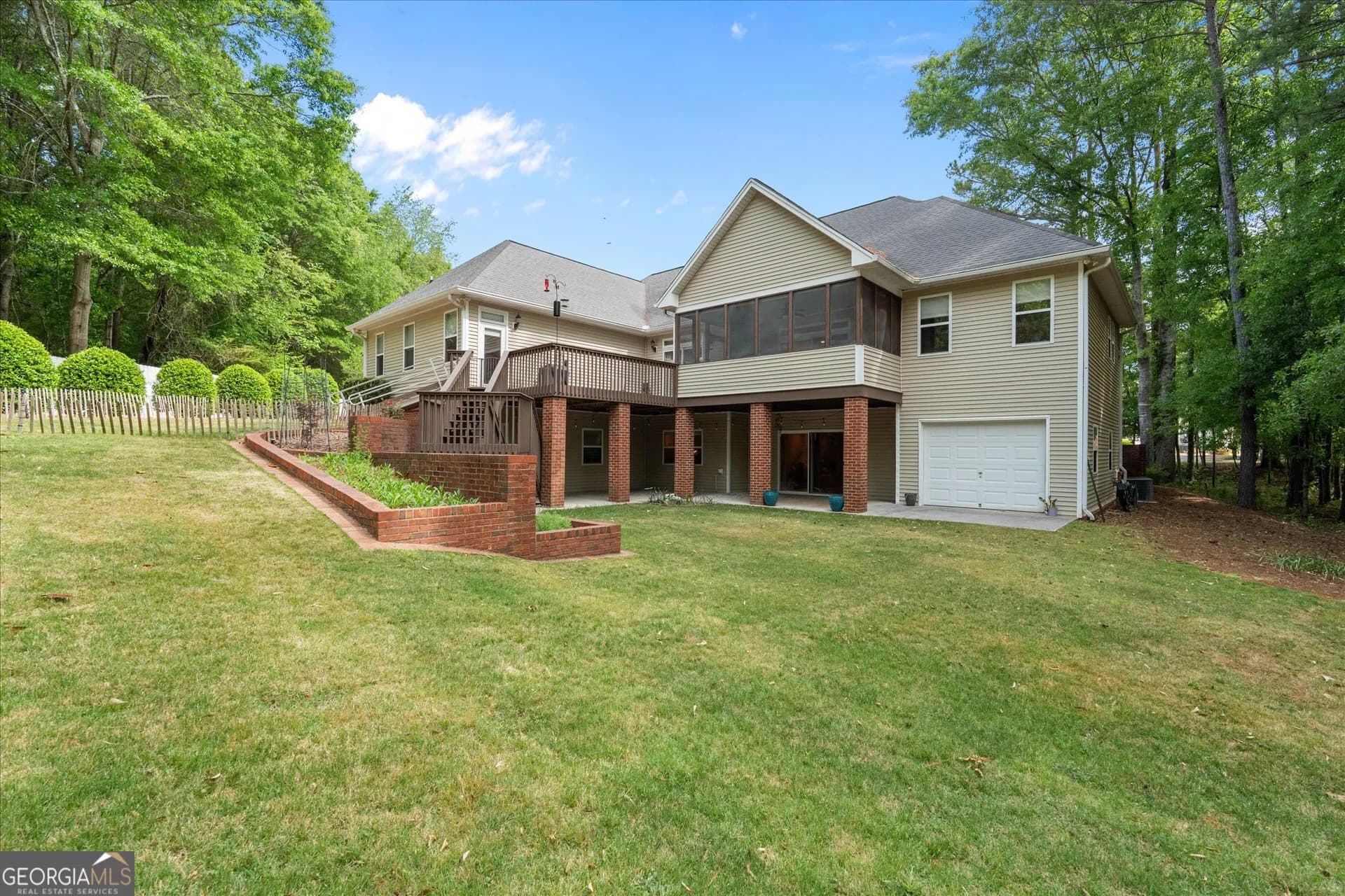 309 Plantation Walk — photo 12 of 50