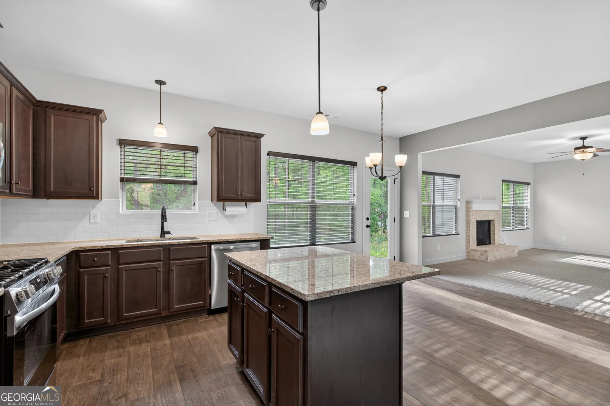 1180 Awenasa Dr — photo 13 of 23