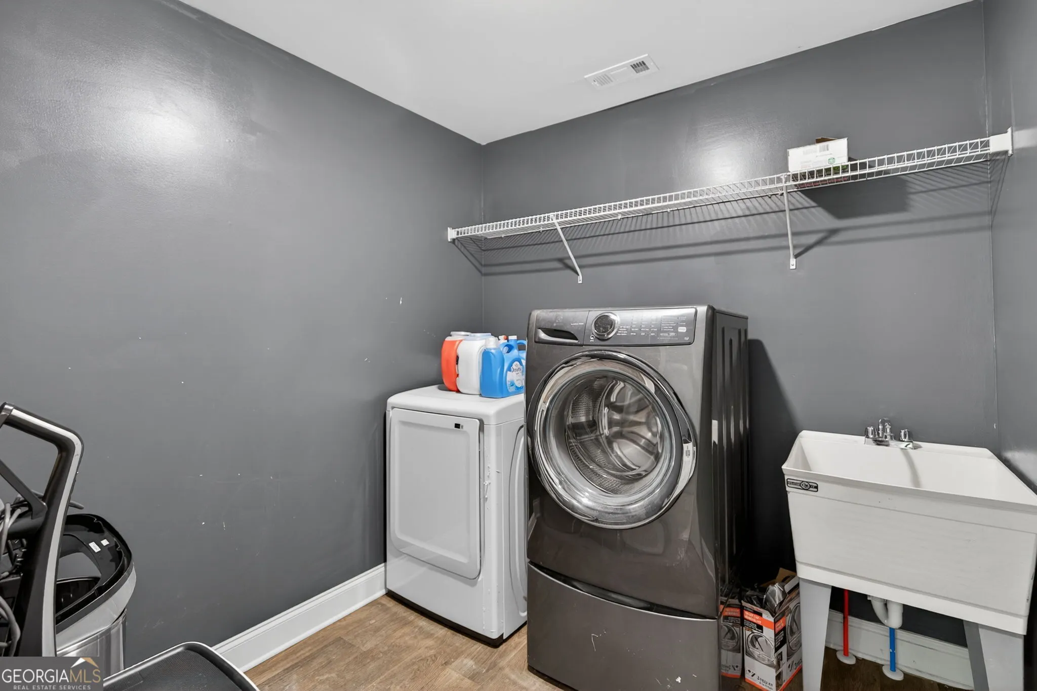 1180 Awenasa Dr — photo 15 of 23
