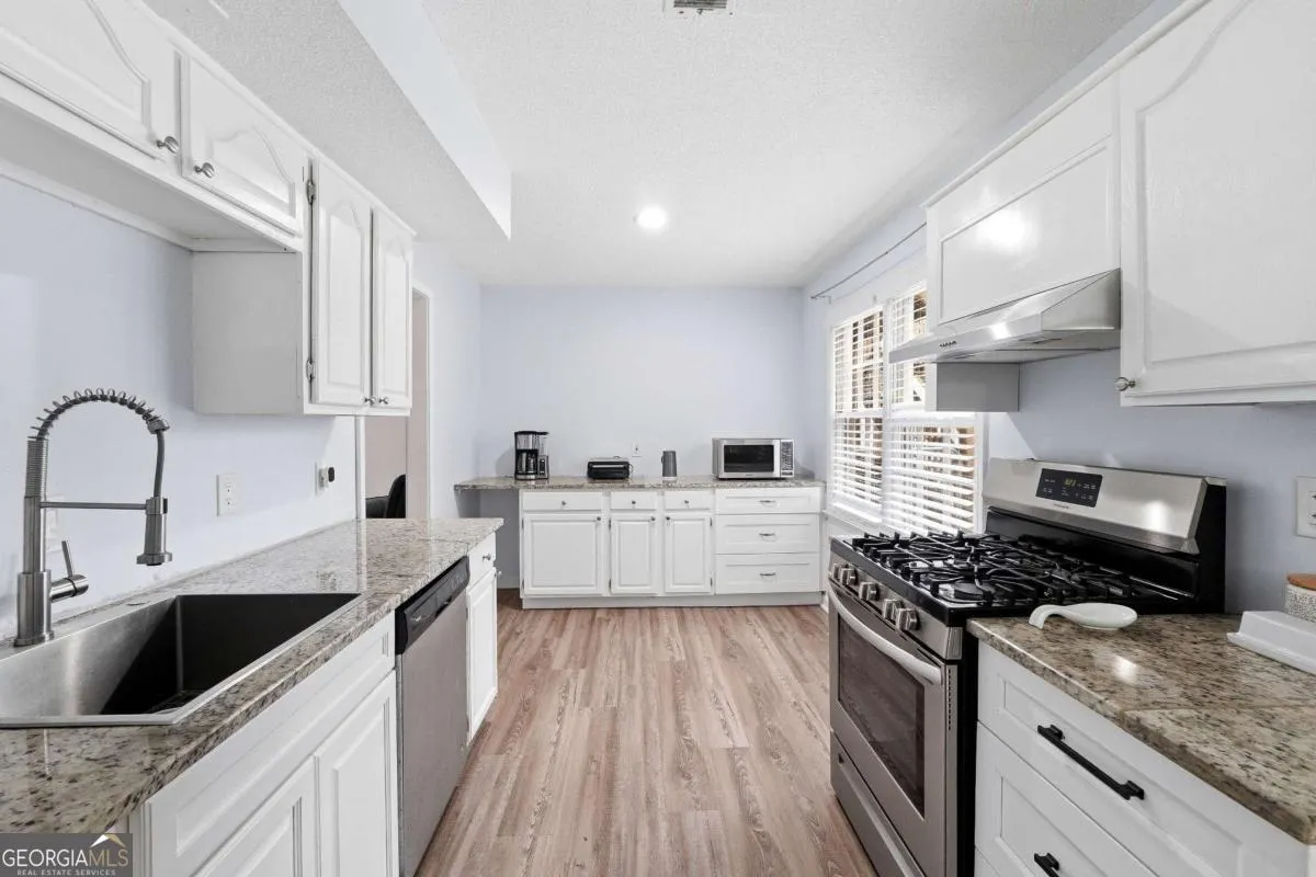 177 Picketts Lake Dr — photo 18 of 47
