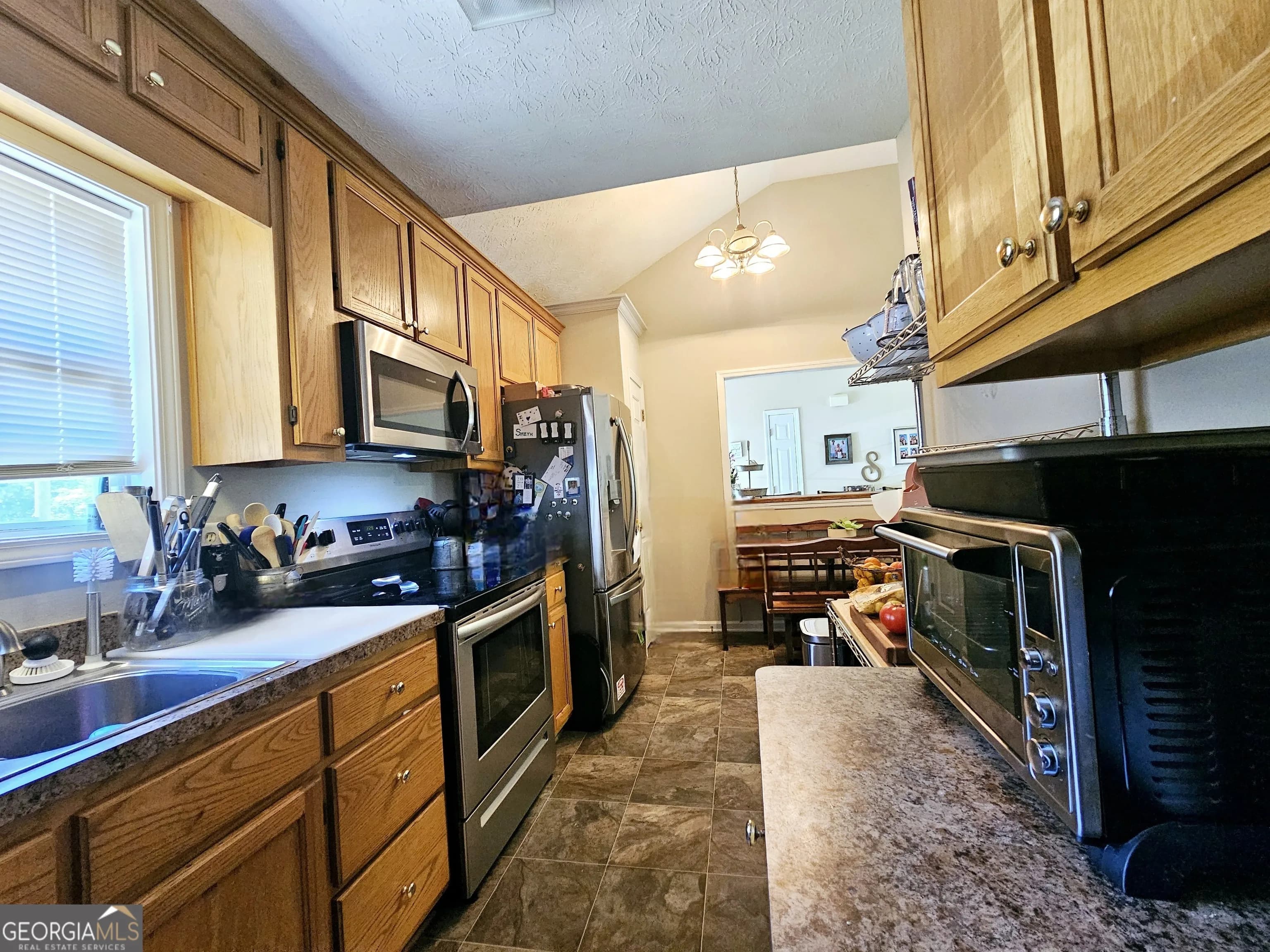 252 Emerald Pointe Dr — photo 17 of 19
