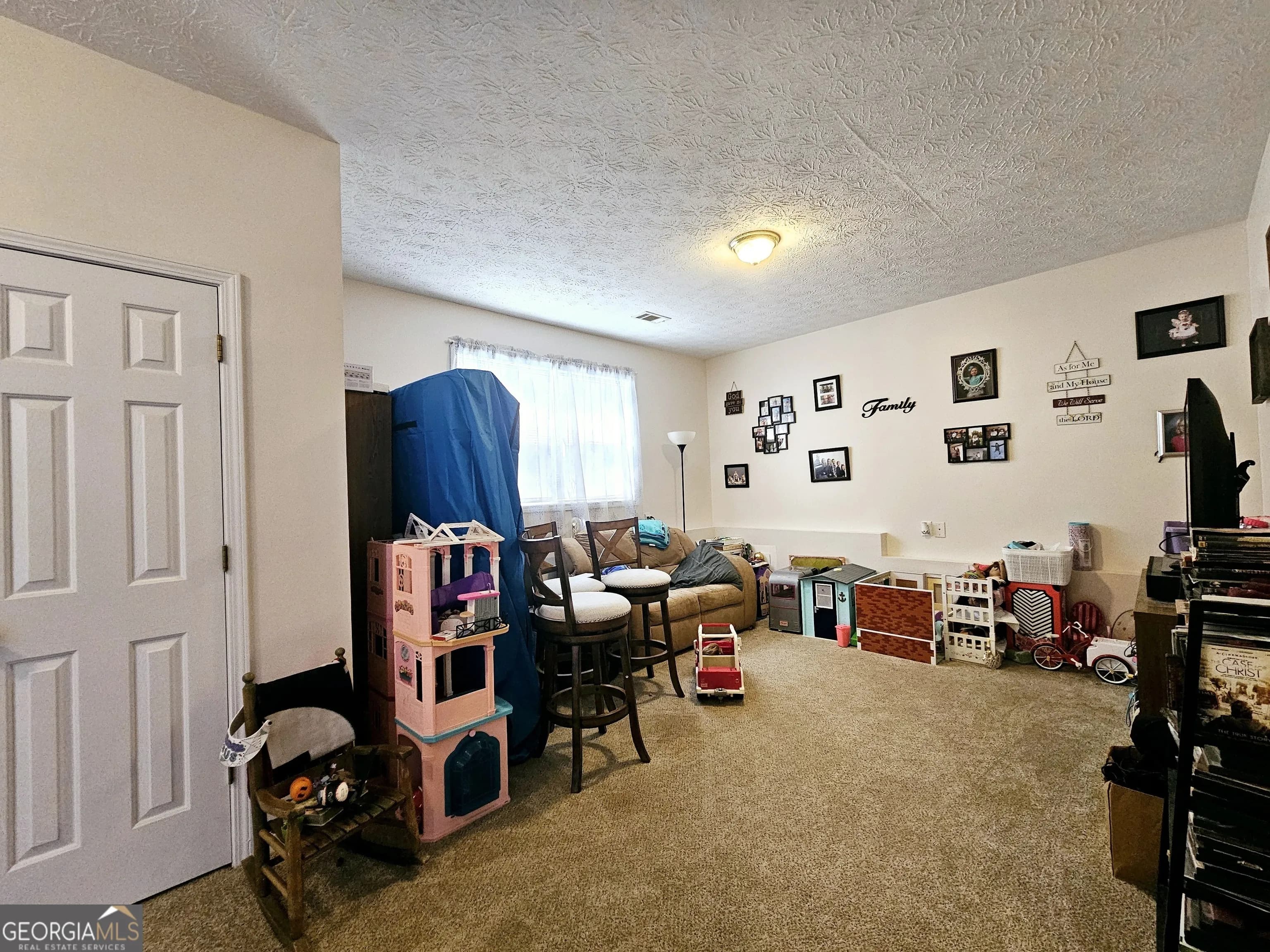 252 Emerald Pointe Dr — photo 5 of 19