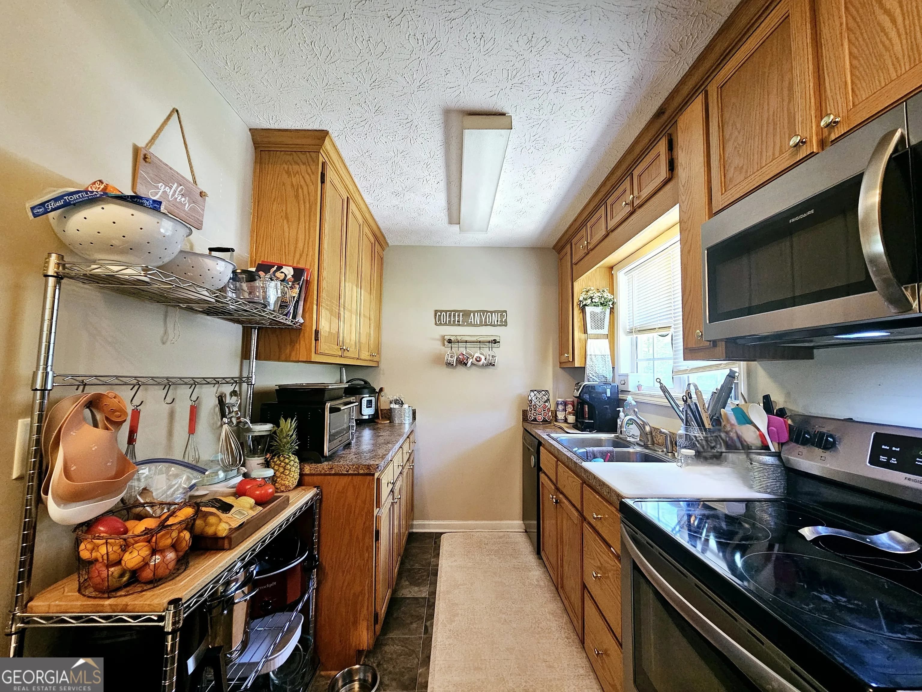 252 Emerald Pointe Dr — photo 18 of 19