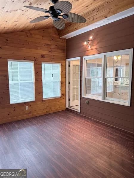 299 Heights Ln — photo 14 of 83