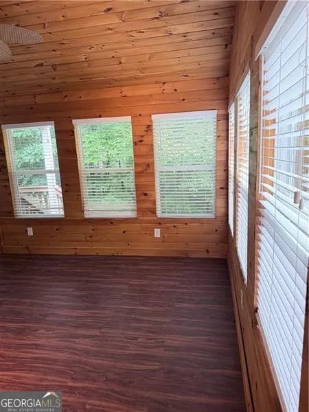 299 Heights Ln — photo 11 of 83