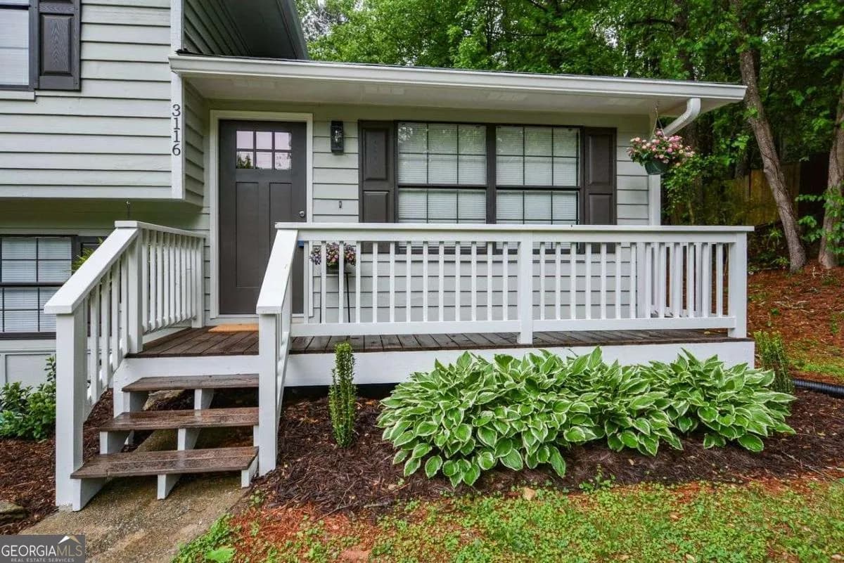 3116 Lake Monroe Rd — photo 2 of 21