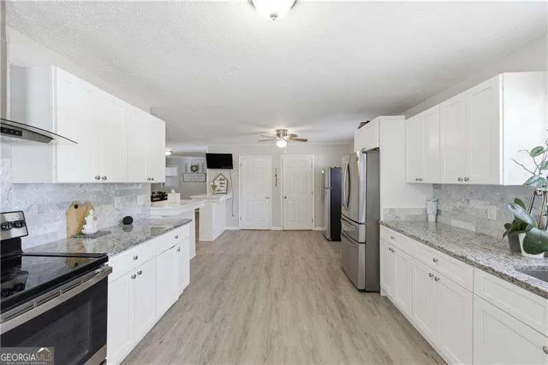 645 Clyde Cole Rd — photo 7 of 36