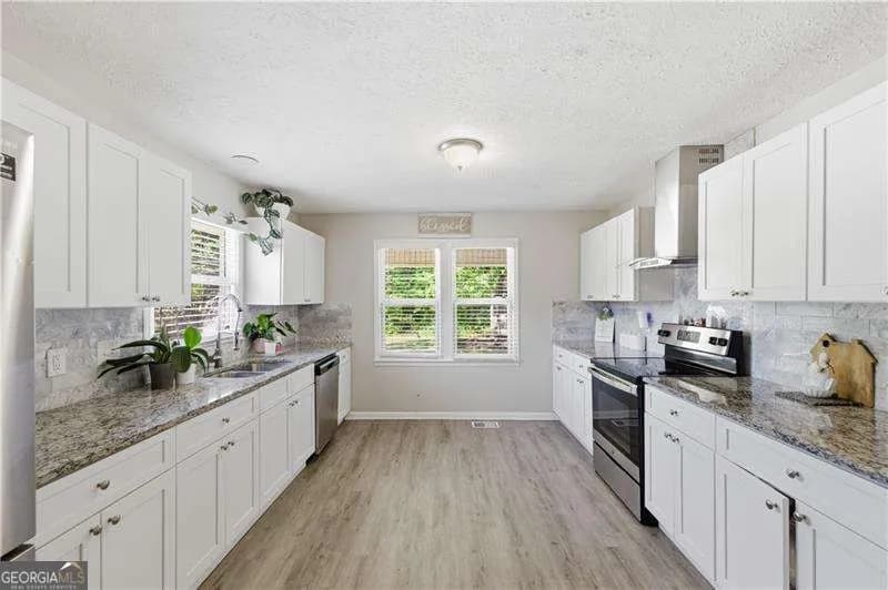645 Clyde Cole Rd — photo 6 of 36