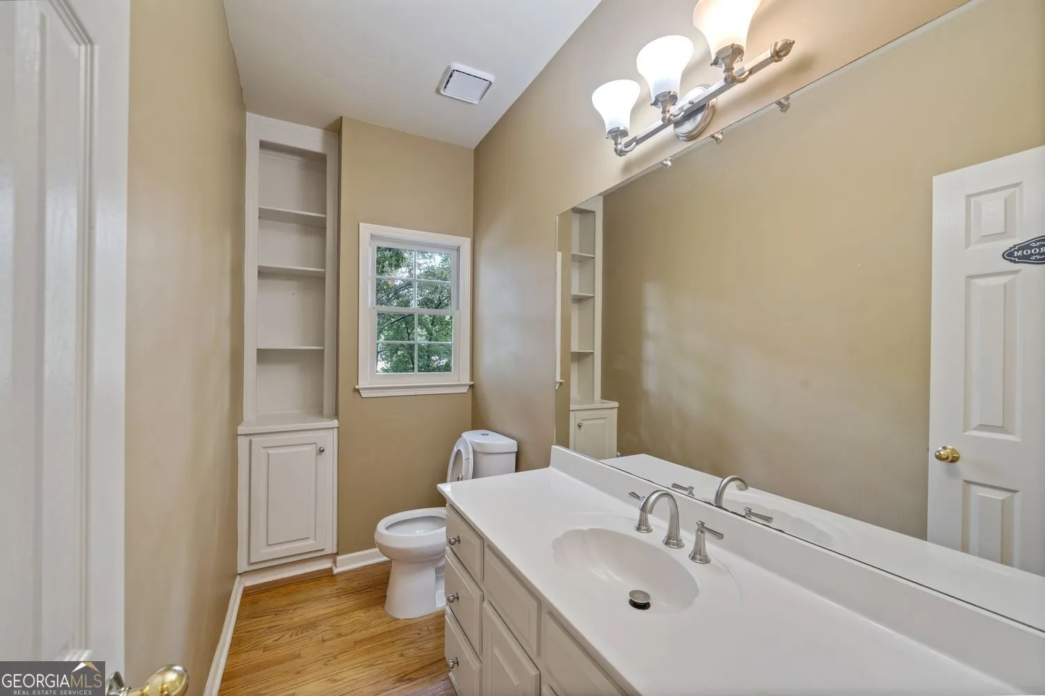 5044 Chapel Lake Cir — photo 10 of 58