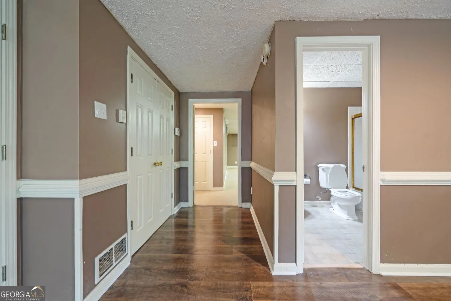 5044 Chapel Lake Cir — photo 17 of 58