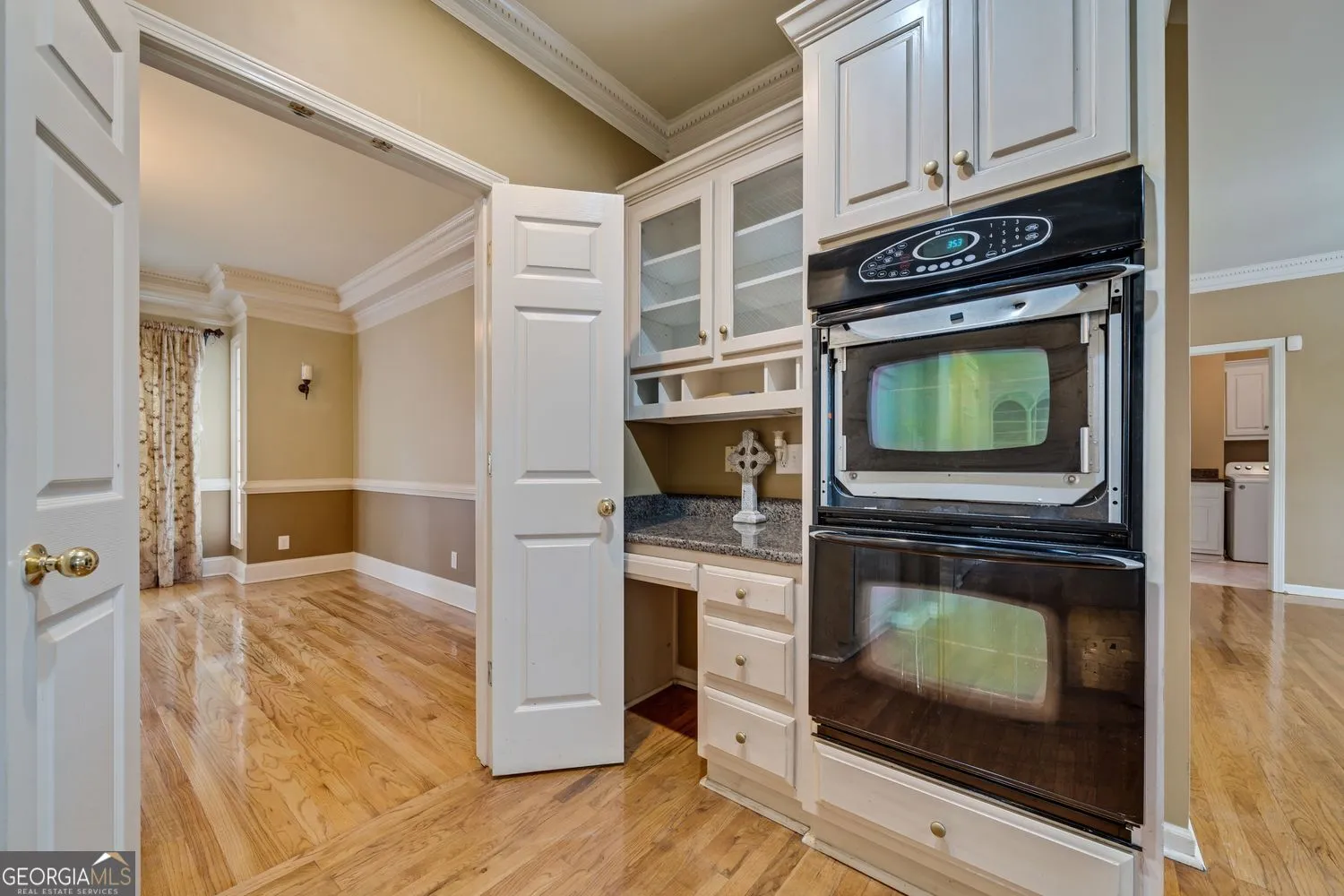 5044 Chapel Lake Cir — photo 9 of 58
