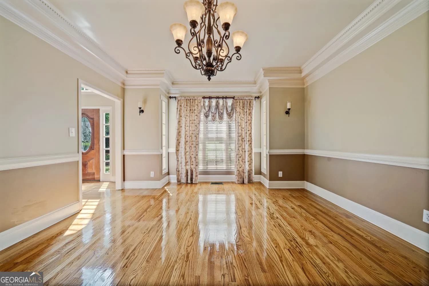5044 Chapel Lake Cir — photo 3 of 58