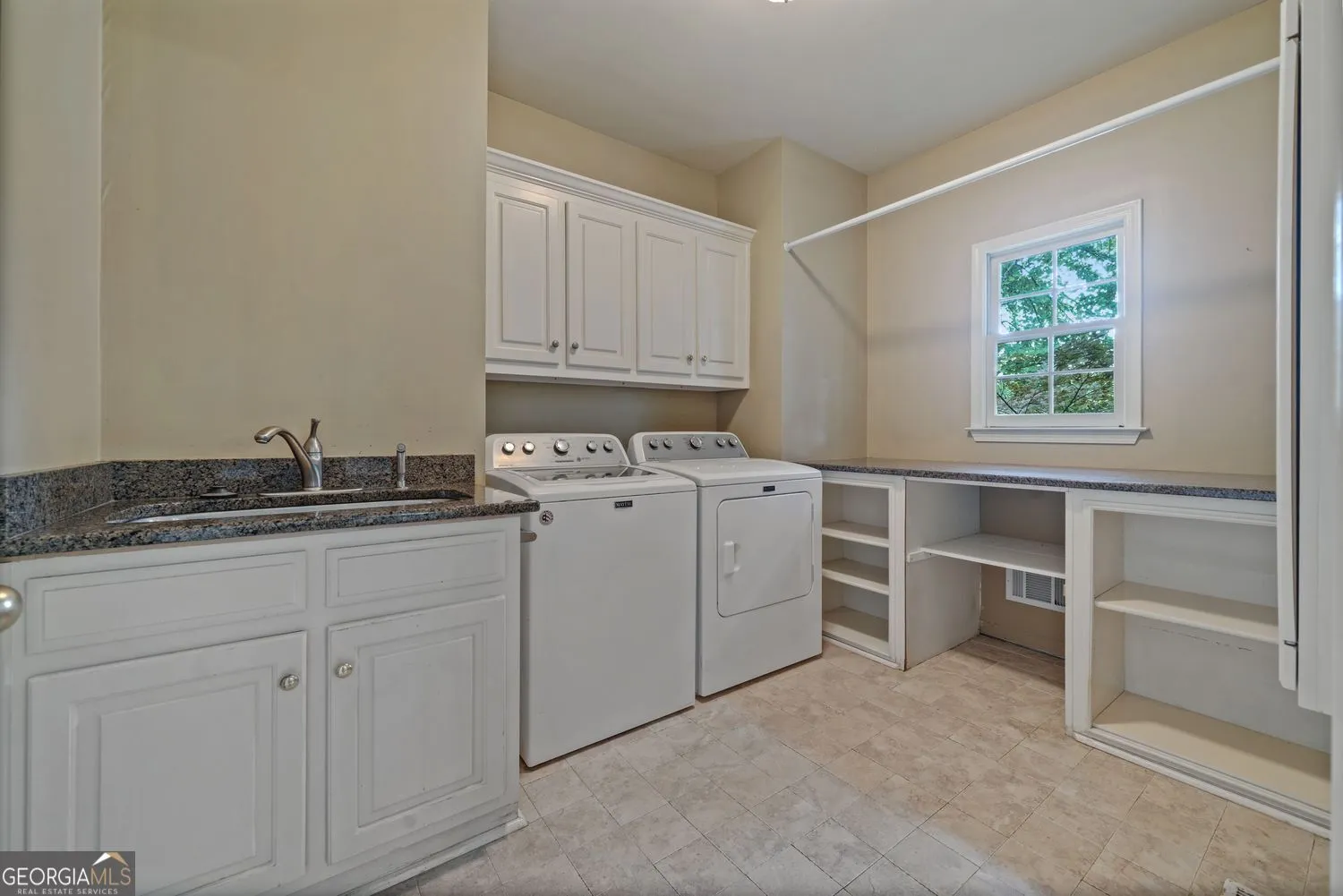 5044 Chapel Lake Cir — photo 8 of 58