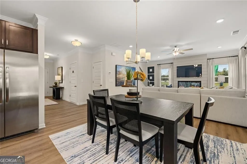 305 Oakmont Dr — photo 8 of 57