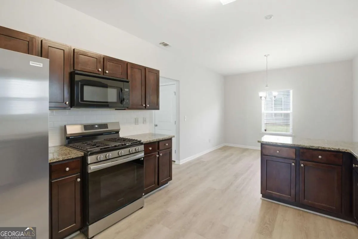 35 Crescent Ln — photo 14 of 73