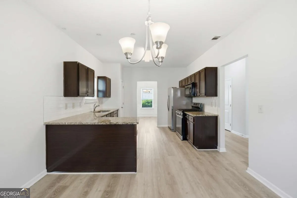 35 Crescent Ln — photo 12 of 73