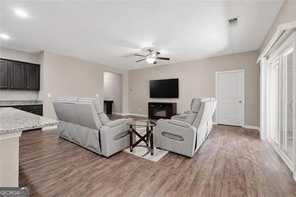 7227 Ashley Falls Ct — photo 14 of 19