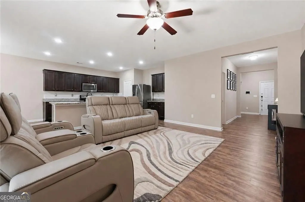 7227 Ashley Falls Ct — photo 13 of 19