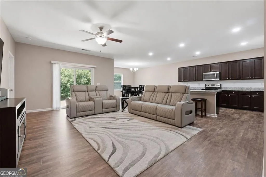 7227 Ashley Falls Ct — photo 12 of 19