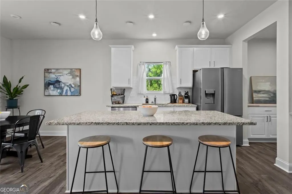 12 Brookstone Dr — photo 4 of 28