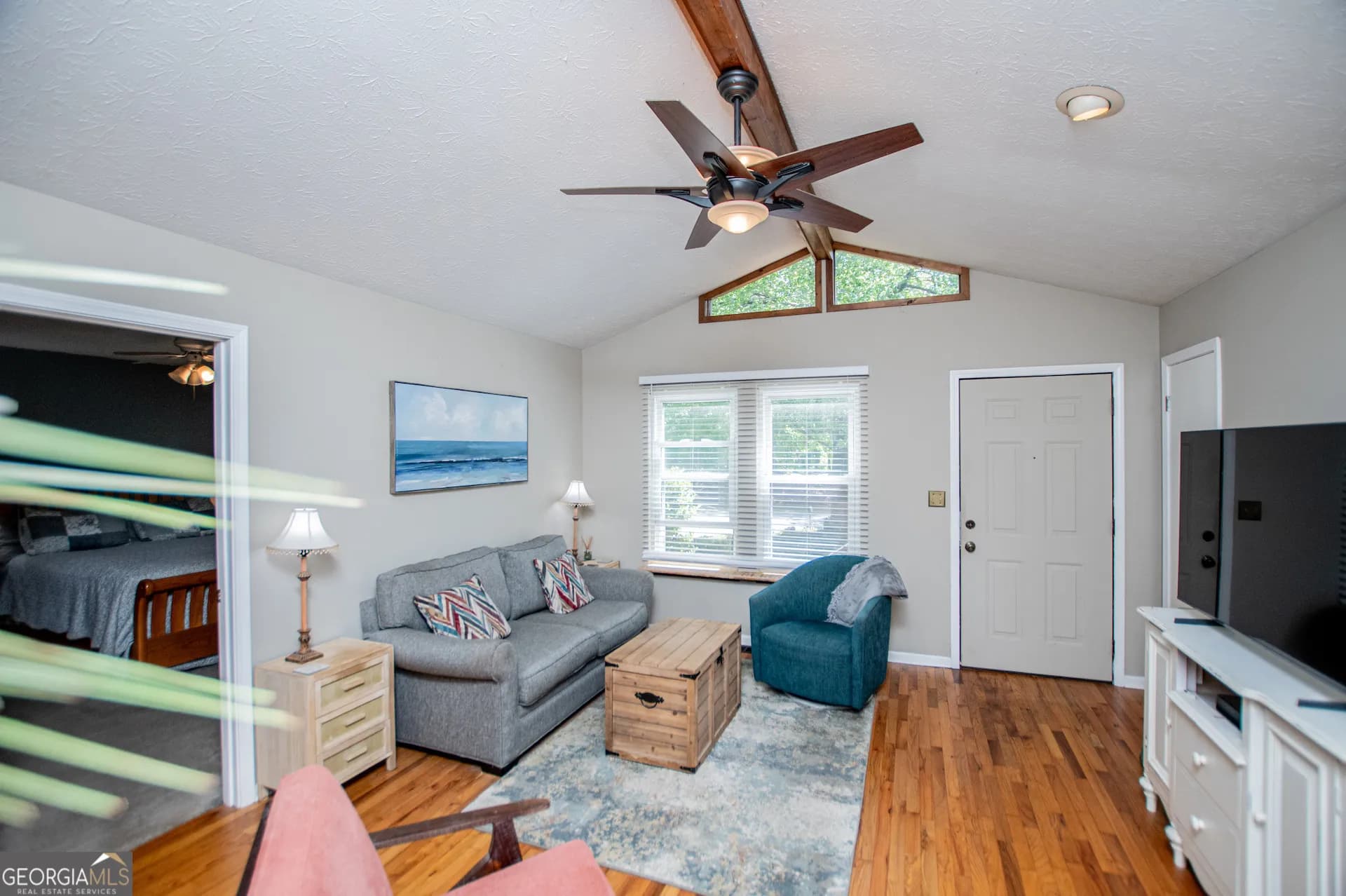 1385 Lakeview Pkwy — photo 4 of 70