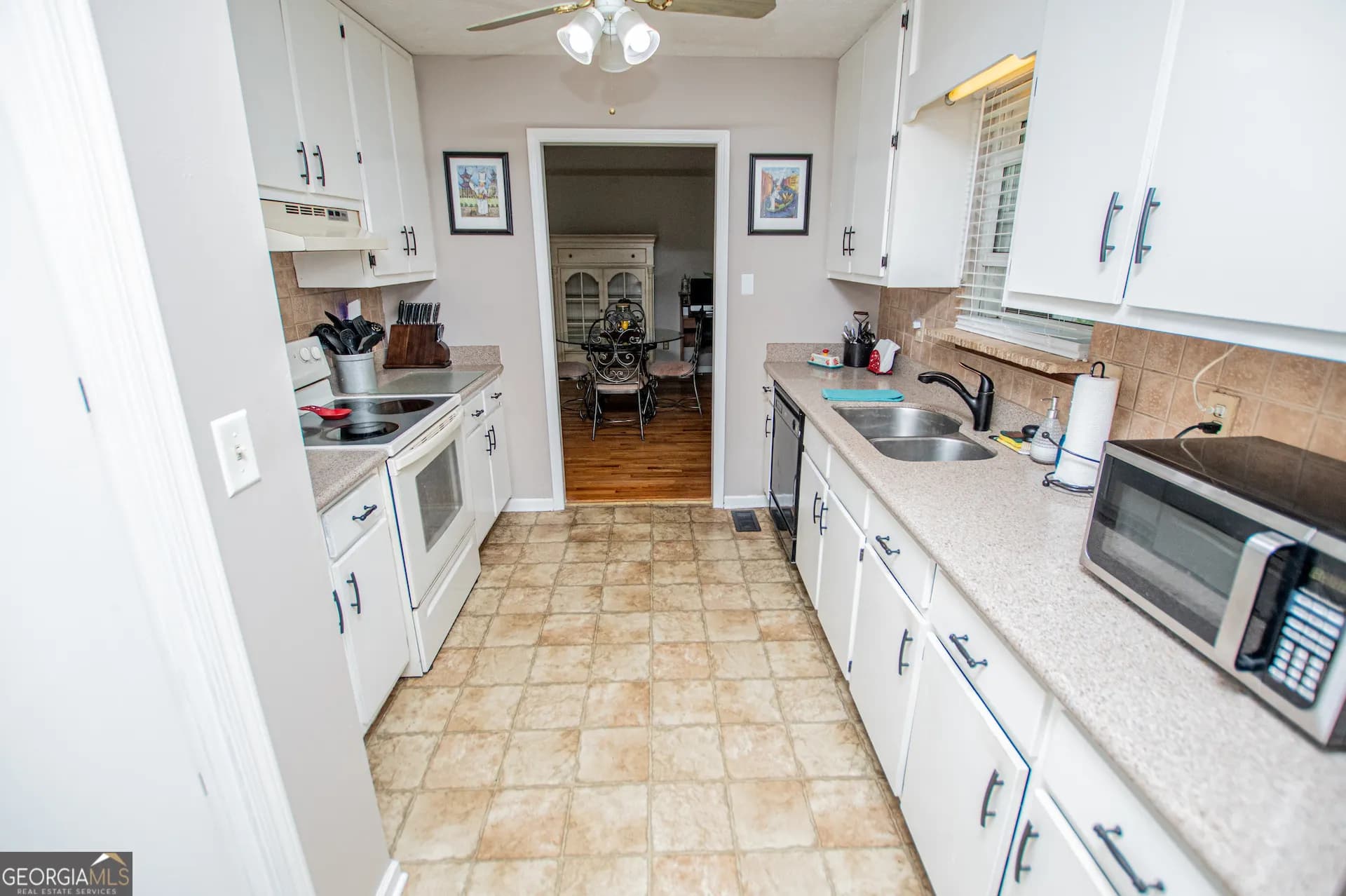 1385 Lakeview Pkwy — photo 9 of 70