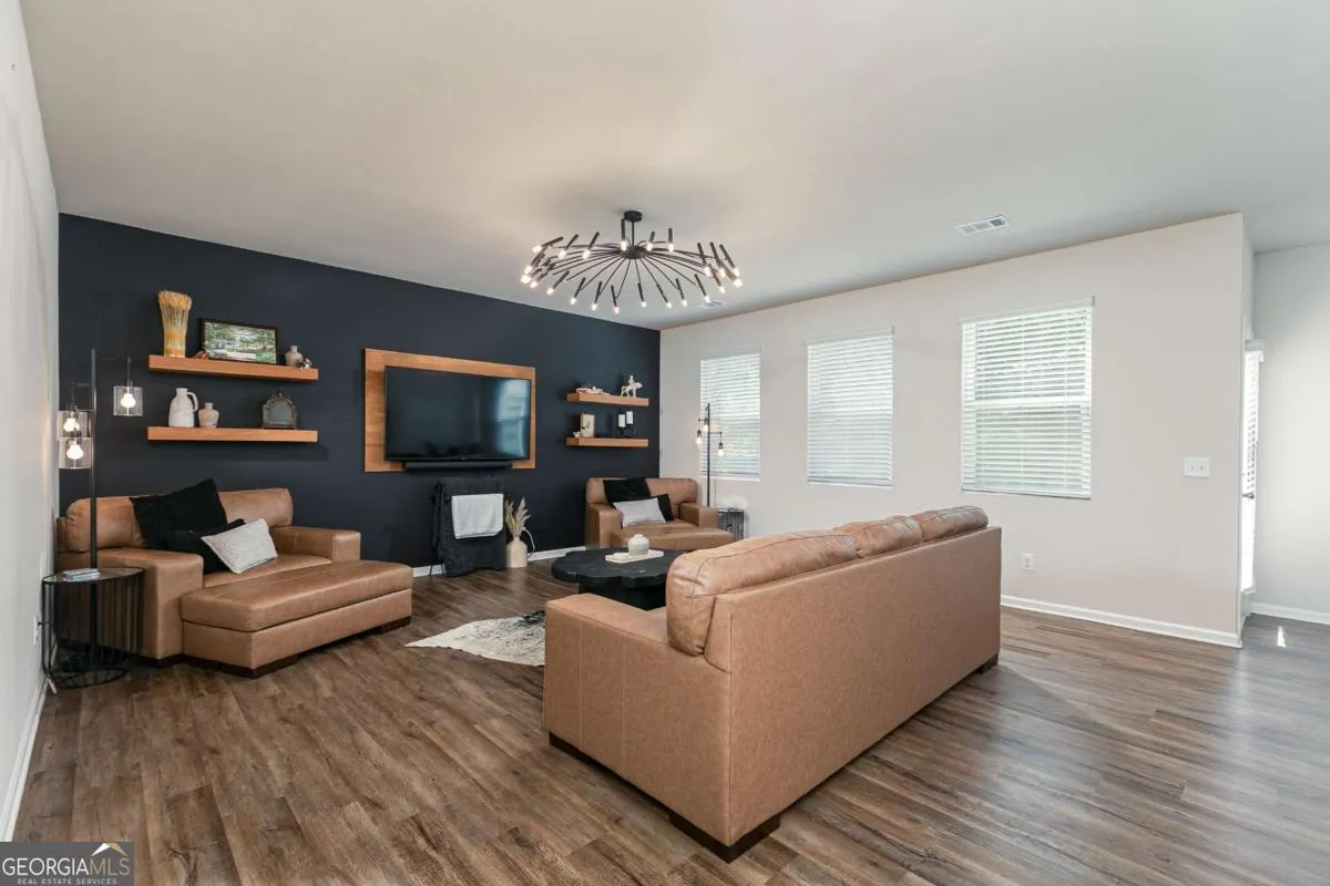 376 River Run Dr — photo 10 of 36
