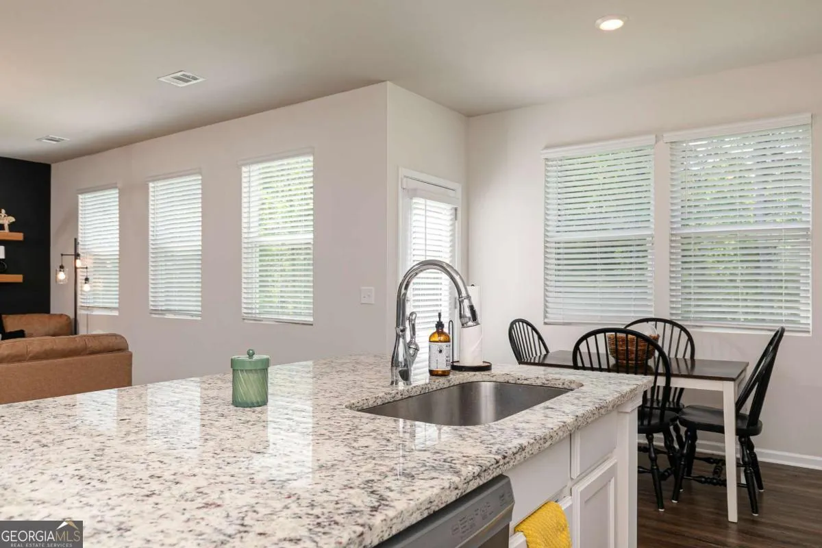 376 River Run Dr — photo 5 of 36